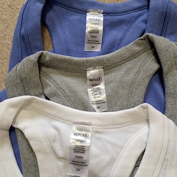 Reflex Set Of 3 Tanks Racer Back Ribbed Seamless Grey White Blue Size Small - Picture 13 of 14